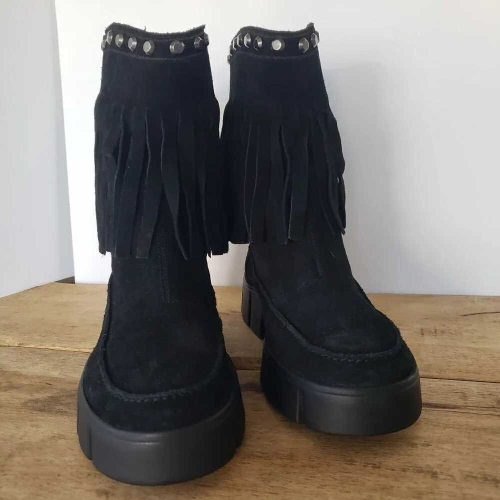NWT Geox Ghoula Suede Fringe Studded Mid-Calf Chunky Lug Sole Winter Boots Sz 8